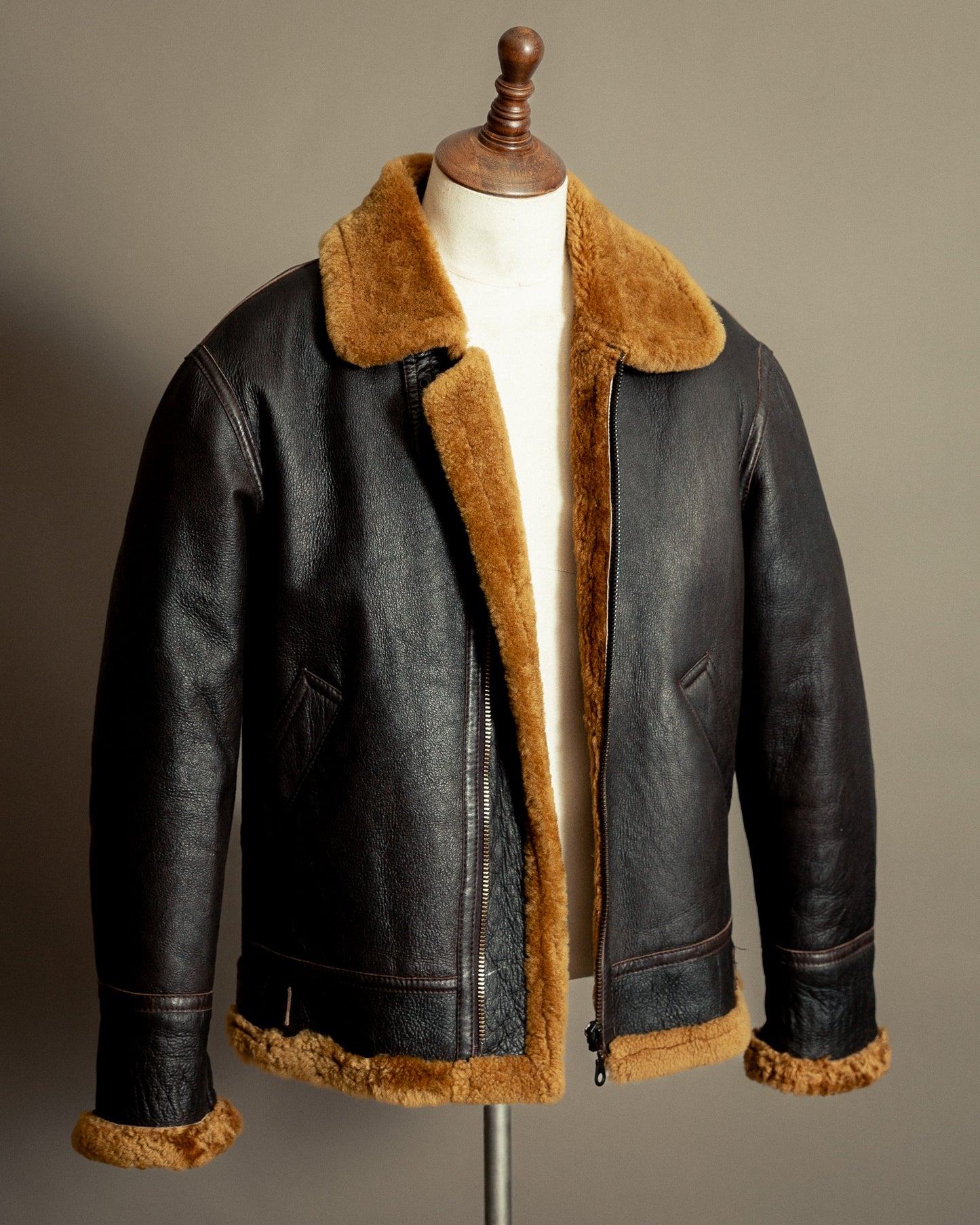 Vintage B-3 Sheepskin Bomber Jacket USAAF - Medium (42)