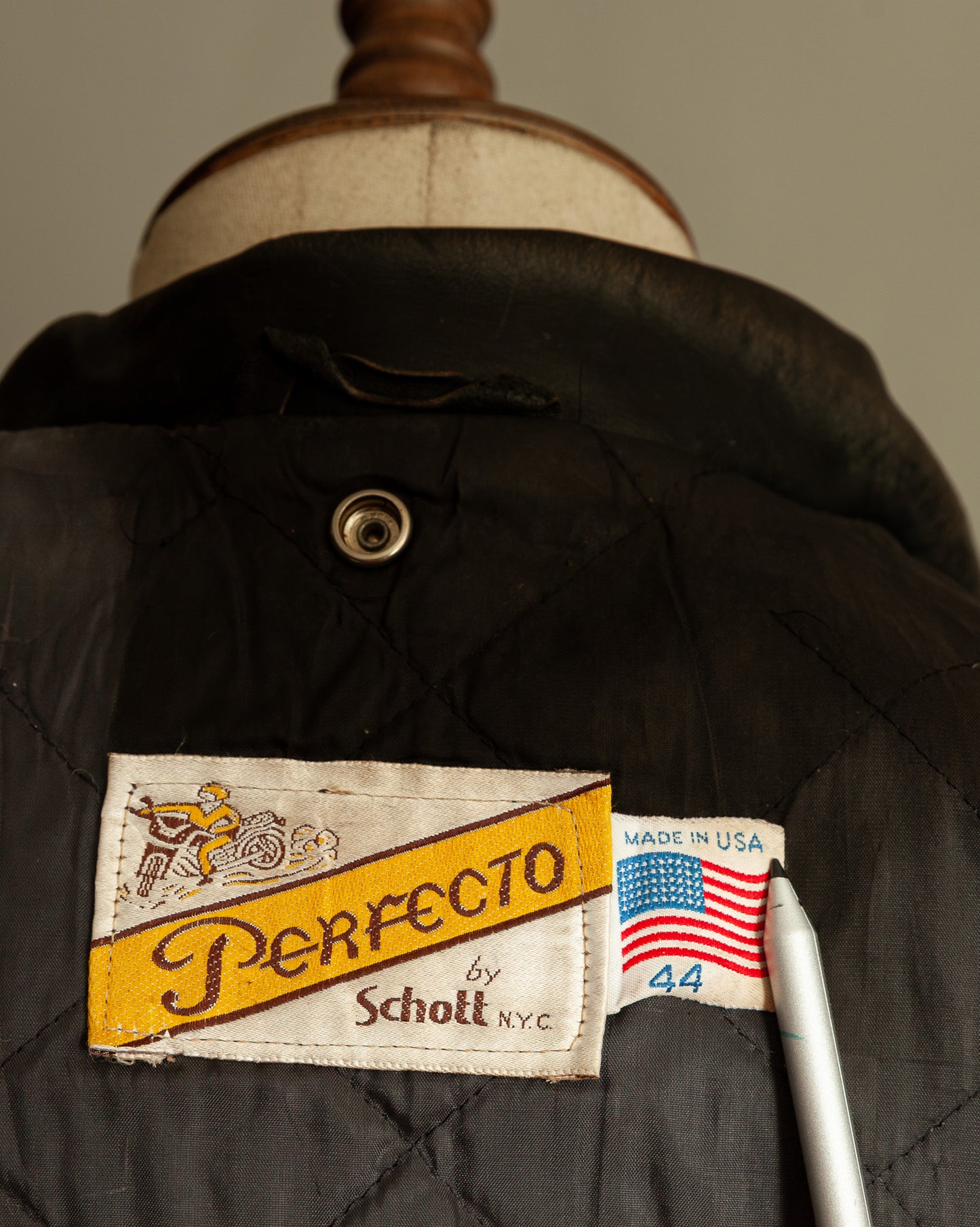 Vintage Schott Perfecto 115 Steerhide Leather Biker Jacket – Large (44)
