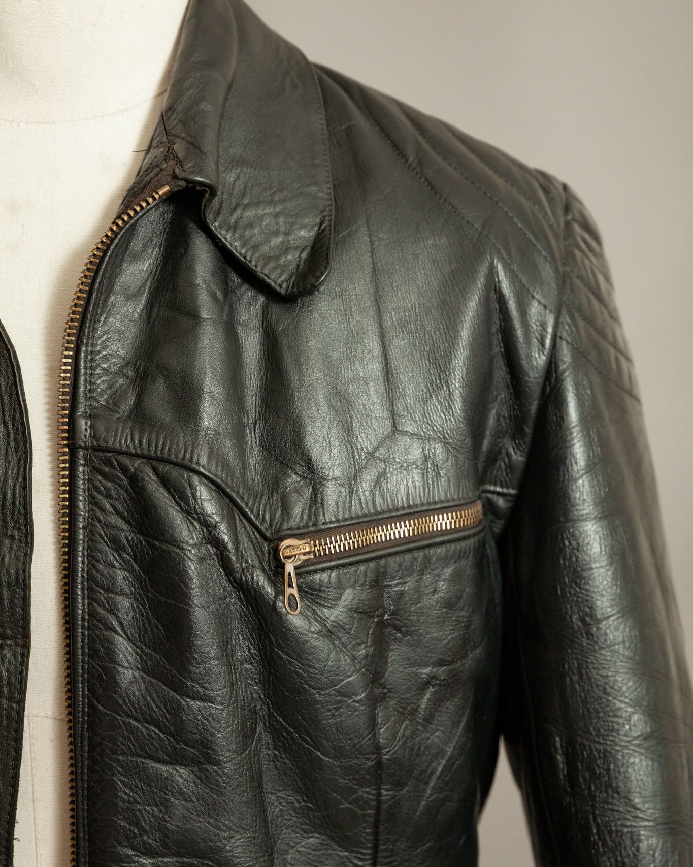 Authentic Vintage WWII German Luftwaffe Horsehide Leather Jacket - Small (38-40)
