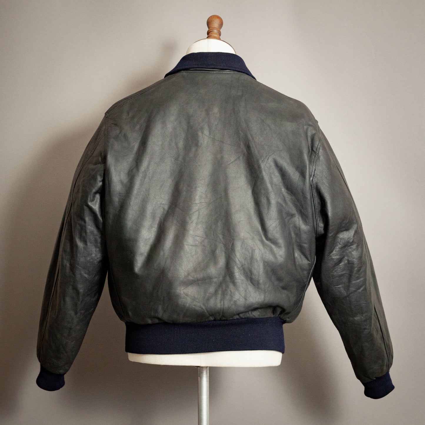 Chevignon 1980s Navy Blue Leather Bomber Jacket – Large (42-44)