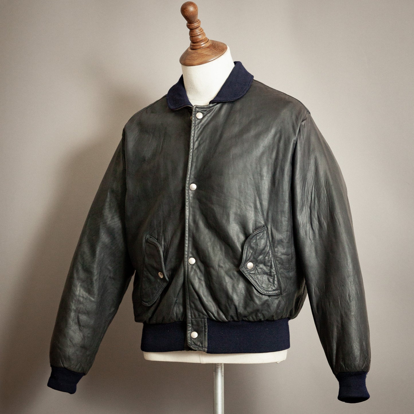 Chevignon 1980s Navy Blue Leather Bomber Jacket – Large (42-44)