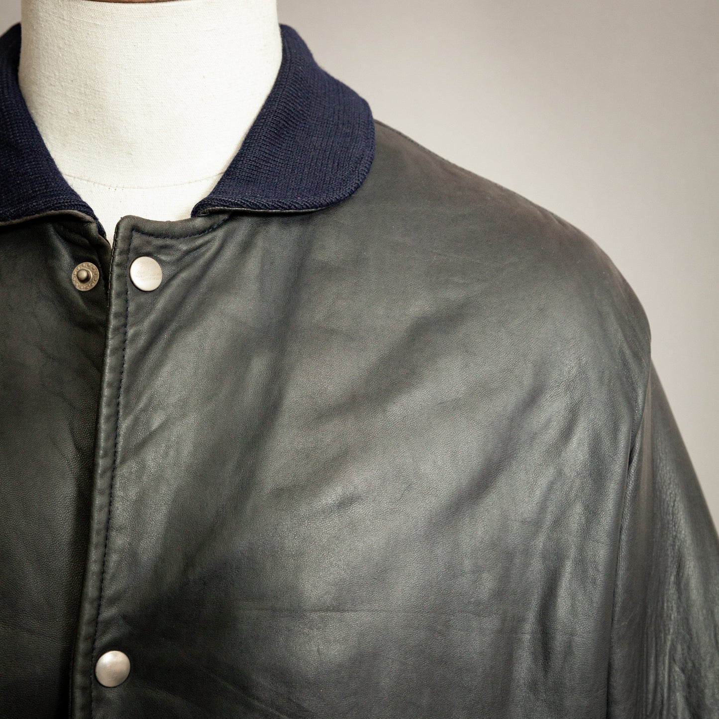 Chevignon 1980s Navy Blue Leather Bomber Jacket – Large (42-44)