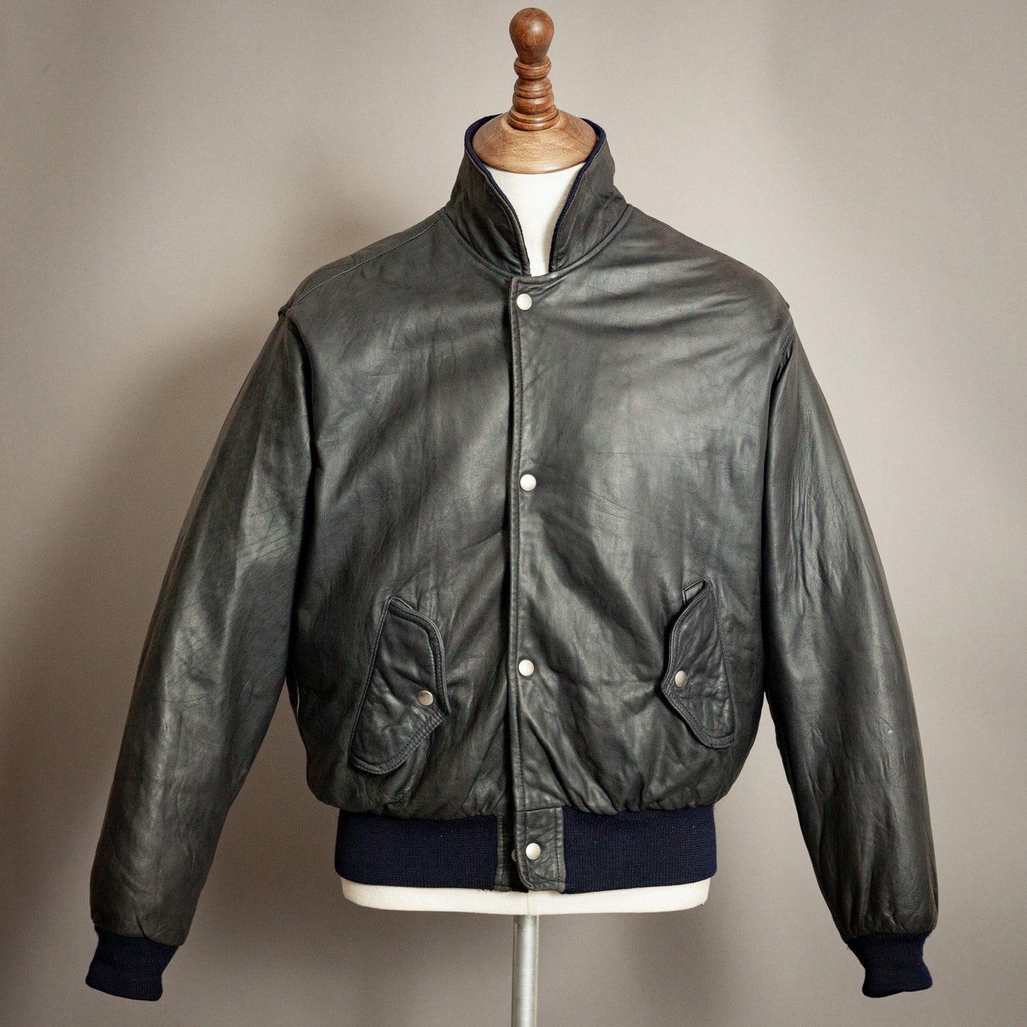 Chevignon 1980s Navy Blue Leather Bomber Jacket – Large (42-44)