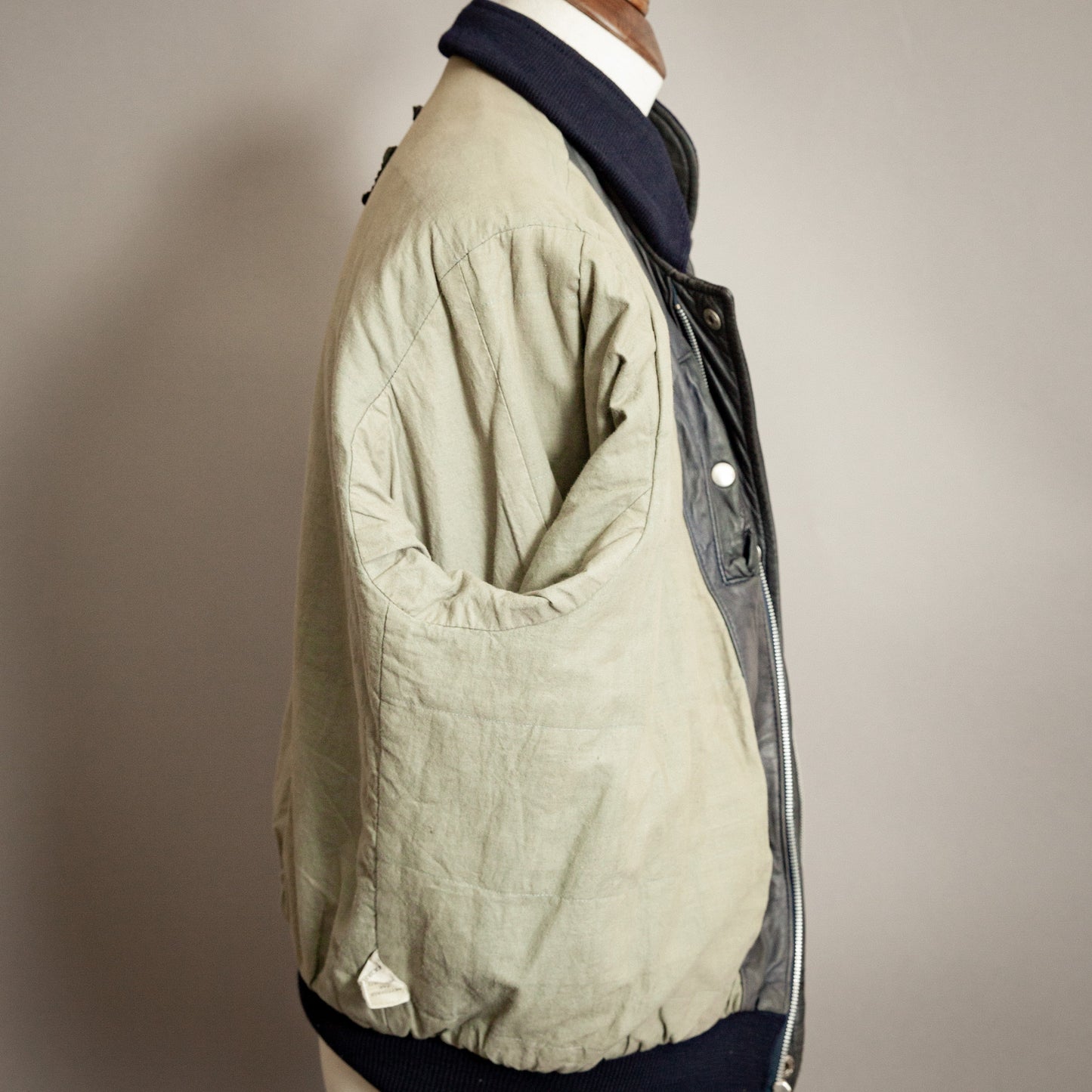 Chevignon 1980s Navy Blue Leather Bomber Jacket – Large (42-44)