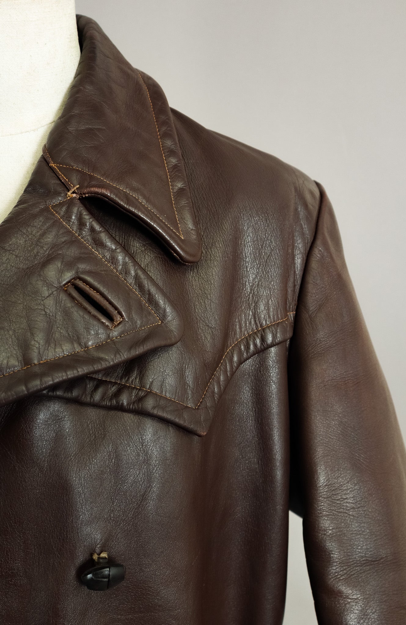 Rare 1940s German Wehrmacht Officer's Horsehide Leather Trench Coat (42-44)