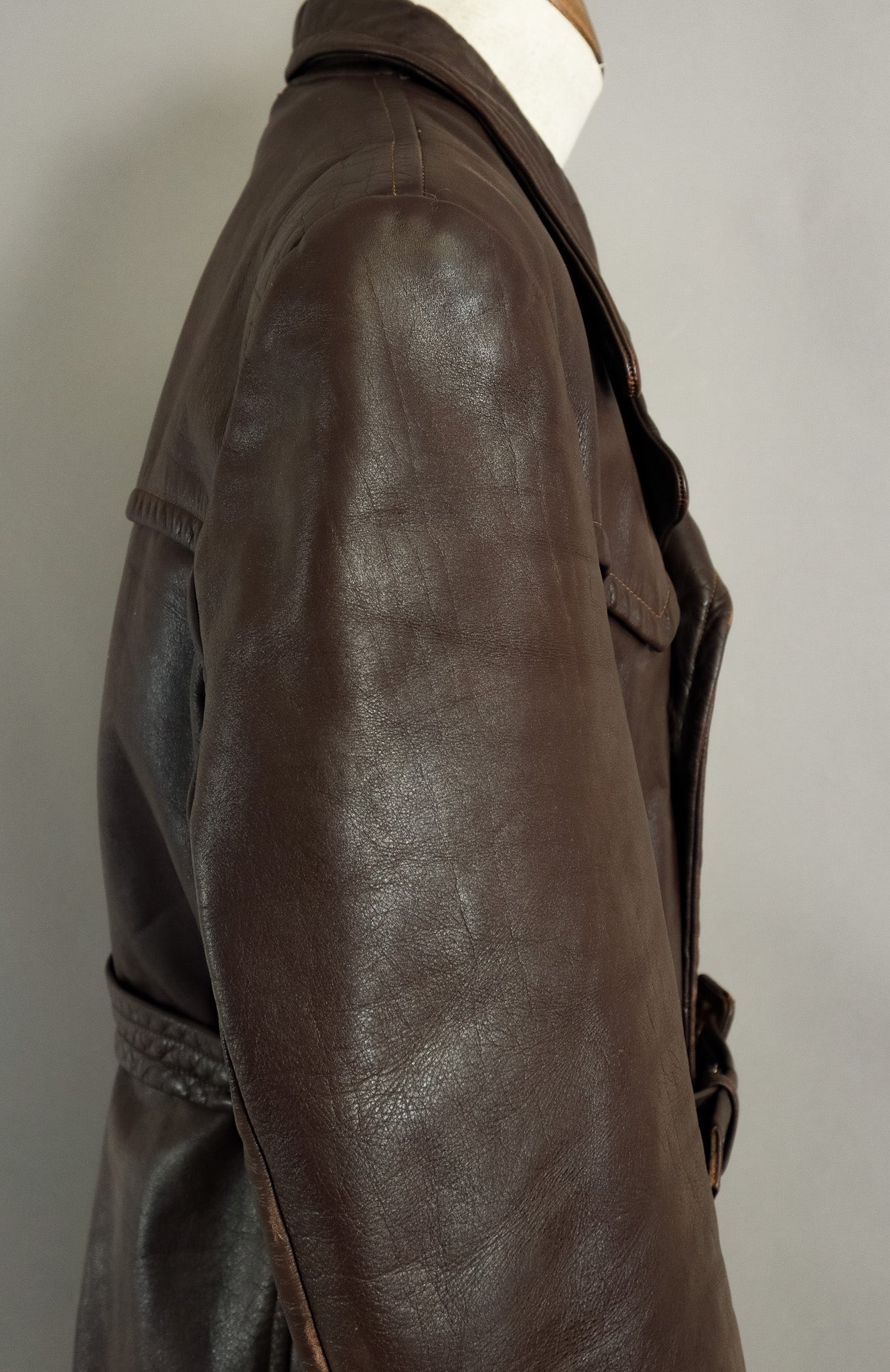 Rare 1940s German Wehrmacht Officer's Horsehide Leather Trench Coat (42-44)