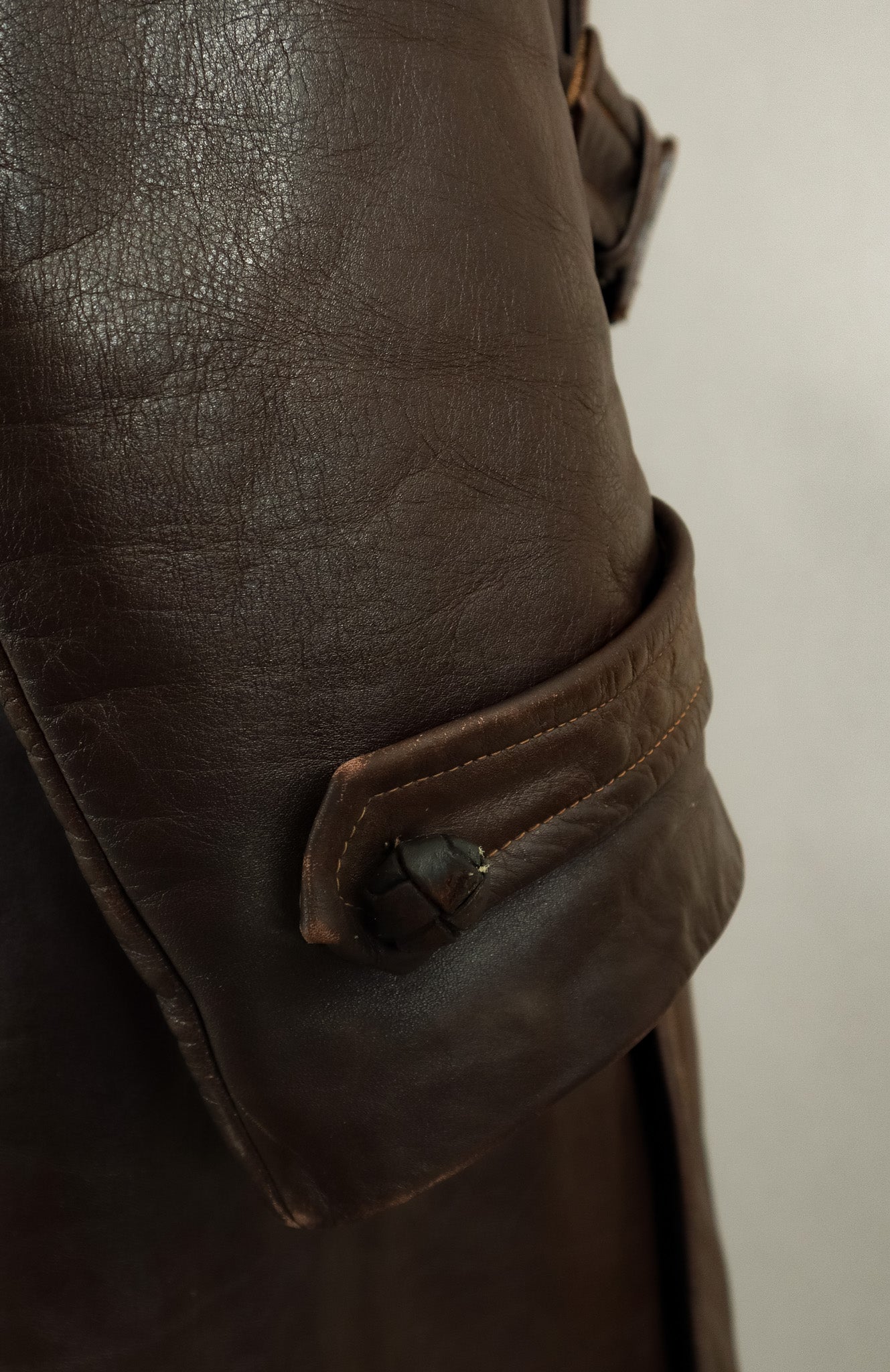 Rare 1940s German Wehrmacht Officer's Horsehide Leather Trench Coat (42-44)