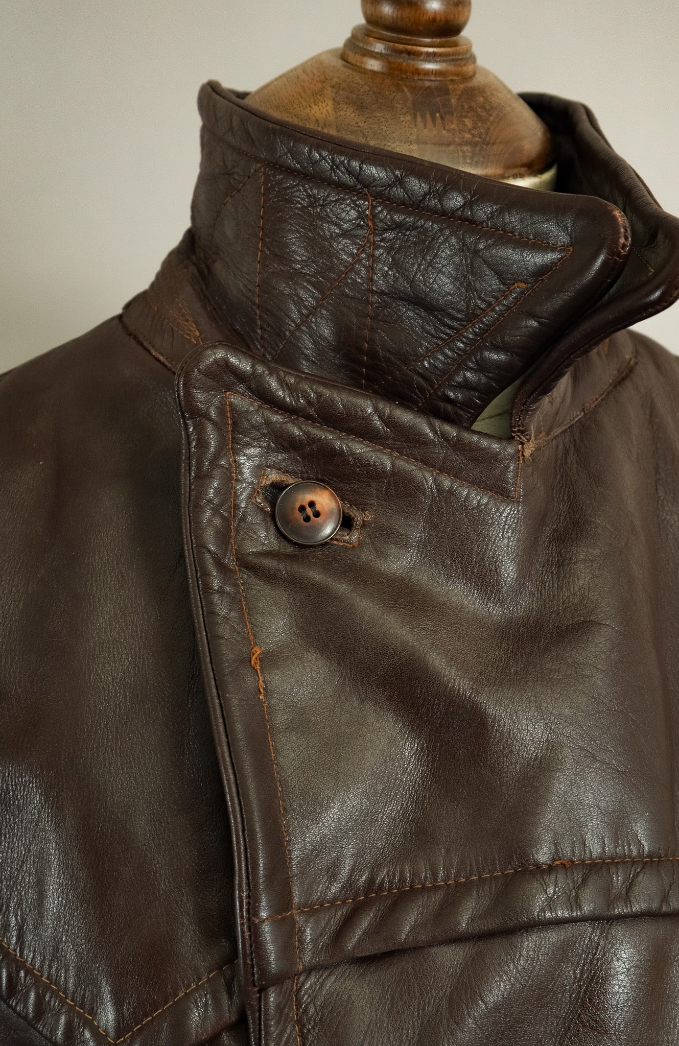 Rare 1940s German Wehrmacht Officer's Horsehide Leather Trench Coat (42-44)