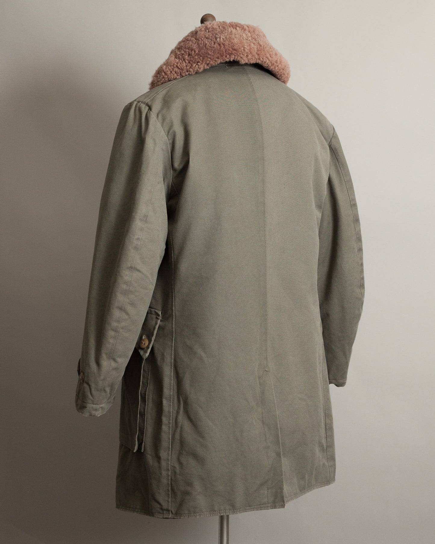 Vintage Swedish Army M1909 Shearling-Lined Field Coat – Size 46 (XL