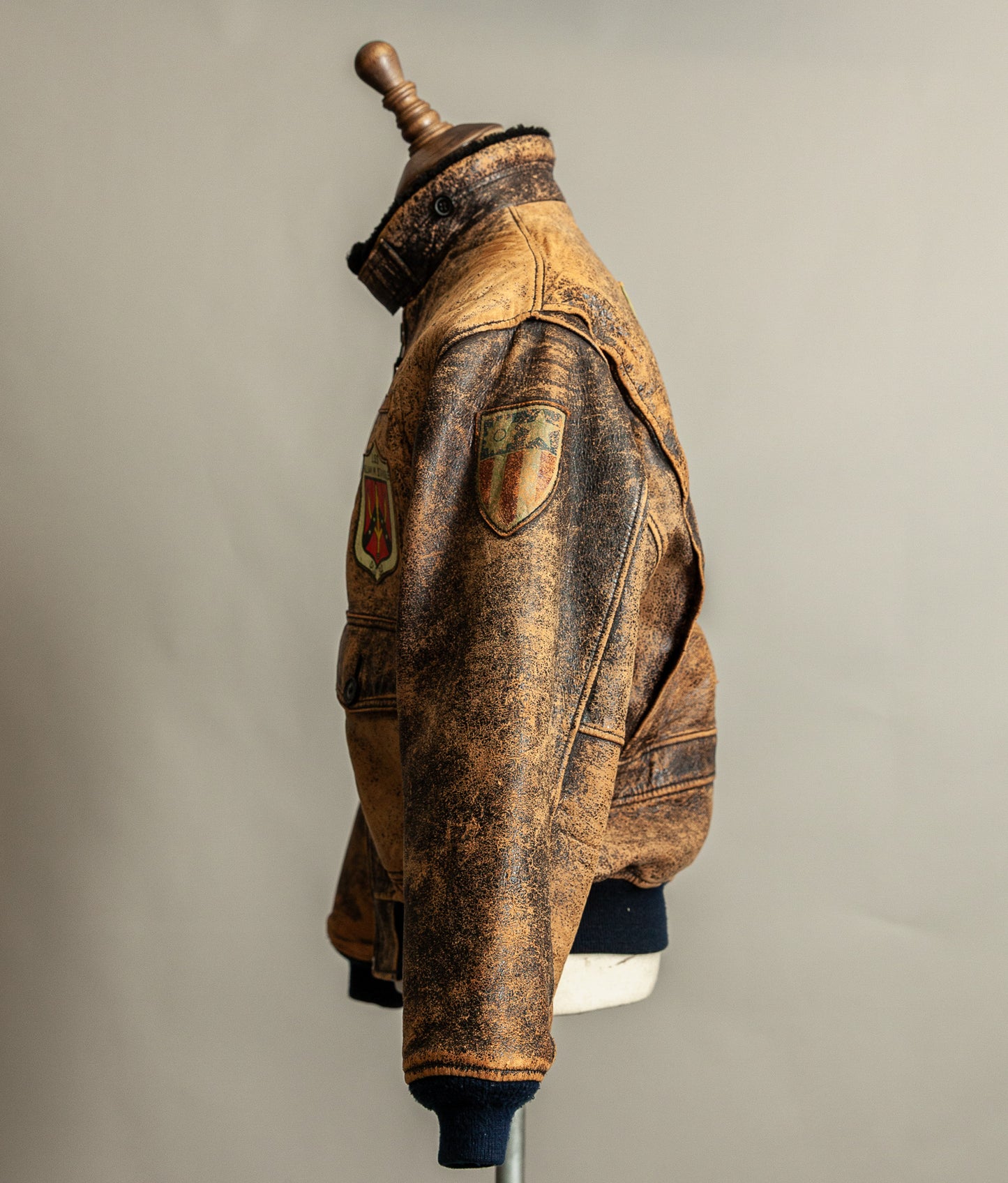 Vintage 1987 Avirex G-1 “Flying Tigers” Russian Model Leather Flight Jacket Large (44)