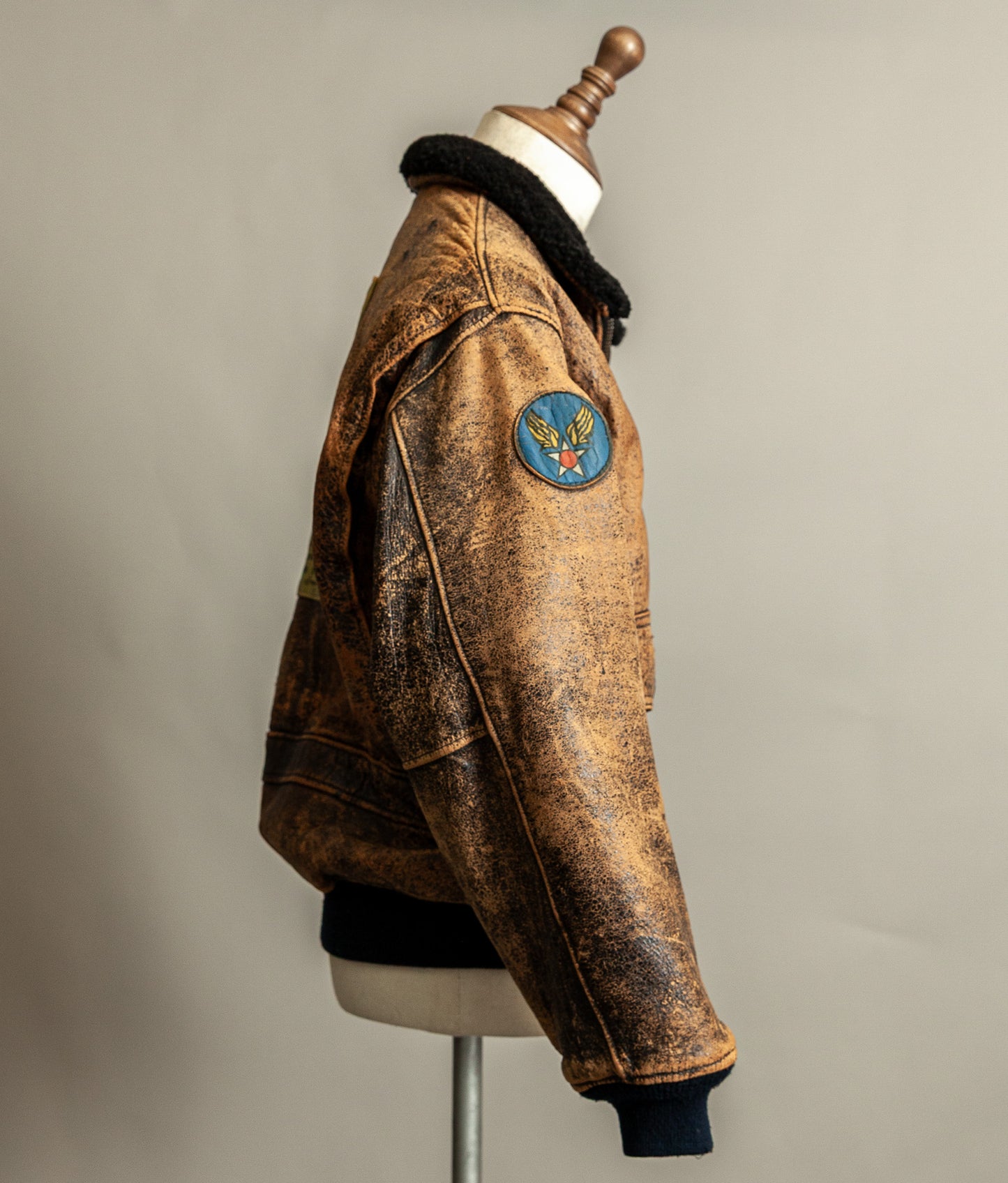 Vintage 1987 Avirex G-1 “Flying Tigers” Russian Model Leather Flight Jacket Large (44)