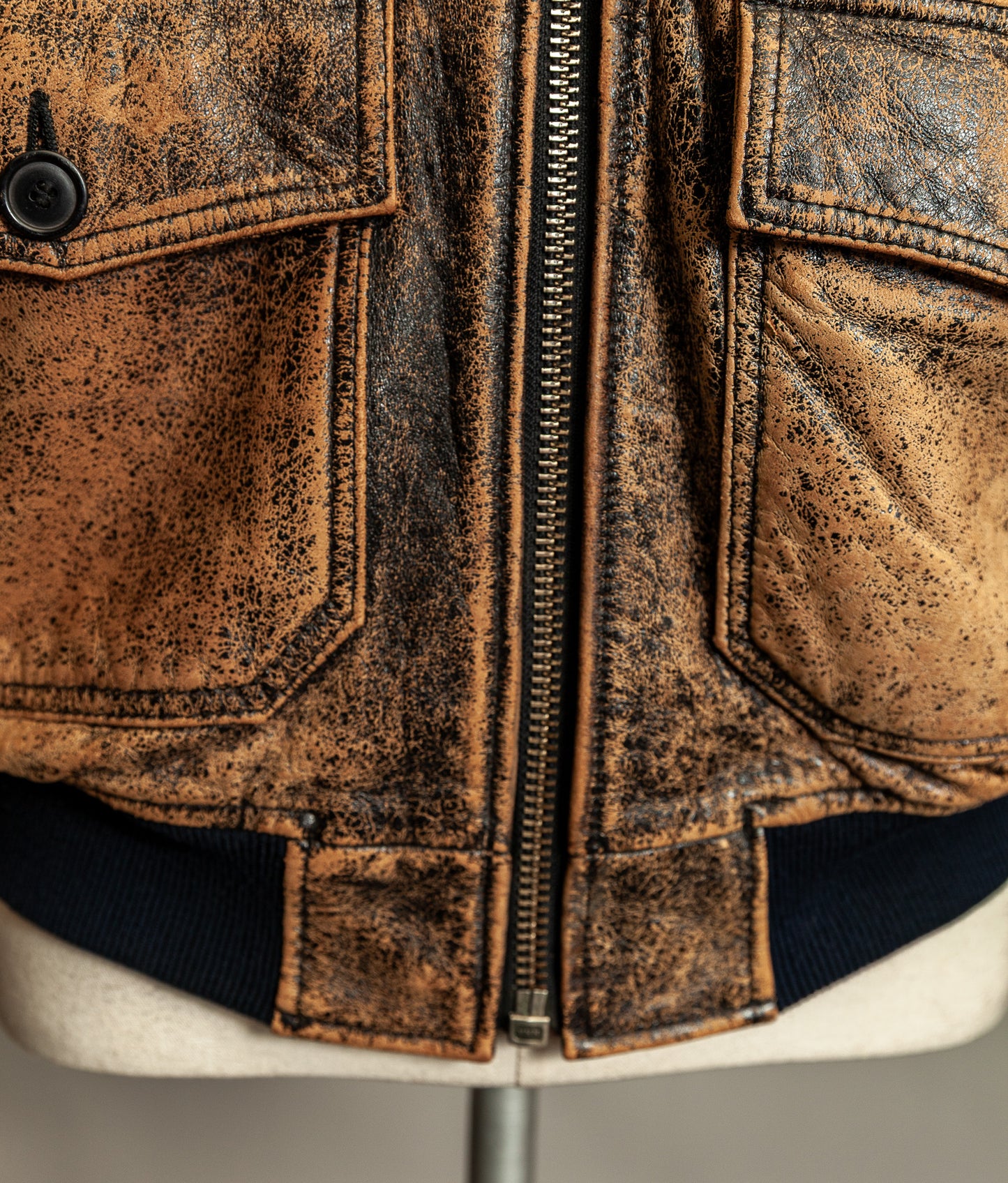 Vintage 1987 Avirex G-1 “Flying Tigers” Russian Model Leather Flight Jacket Large (44)