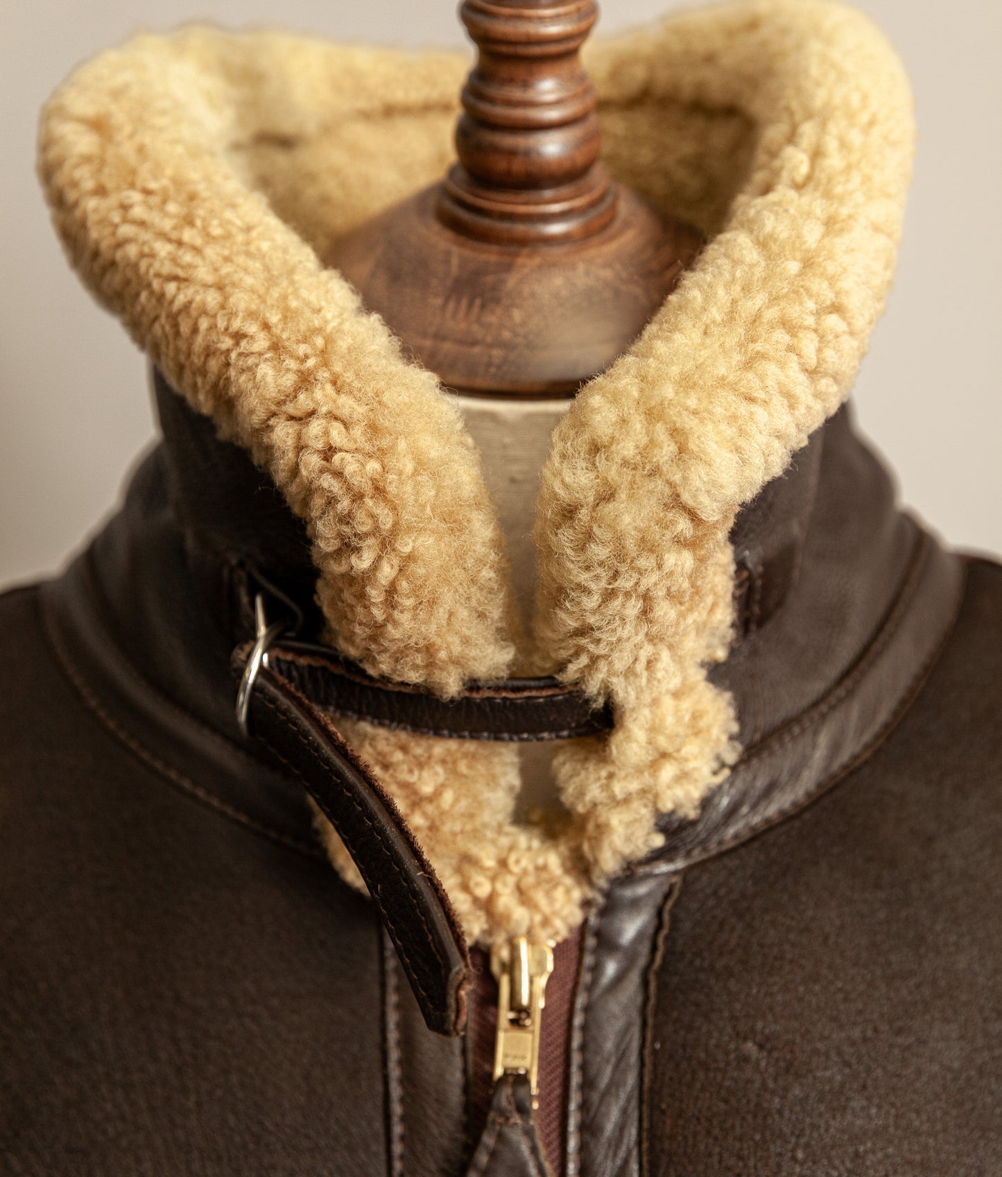 Vintage RAF Irvin Sheepskin Shearling Flying Jacket Blackbird Leather England (44)