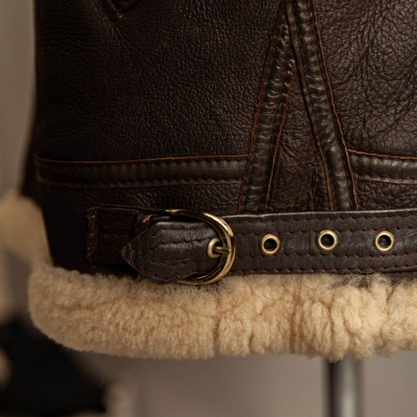 Vintage 1980s USAAF B-3 Sheepskin Shearling Flight Jacket XL (46)