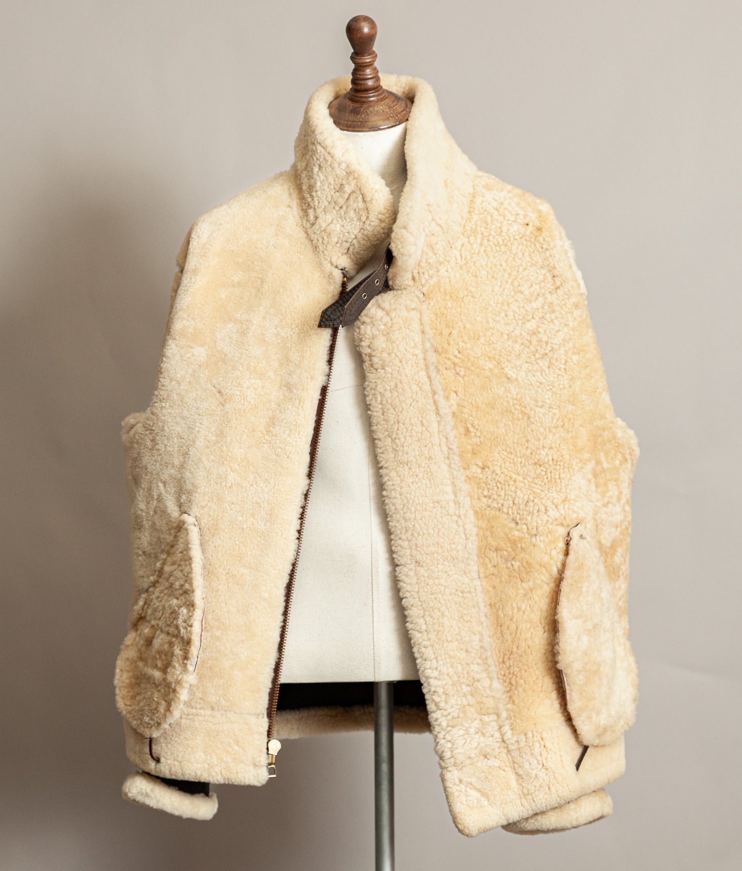 Vintage 1980s USAAF B-3 Sheepskin Shearling Flight Jacket XL (46)