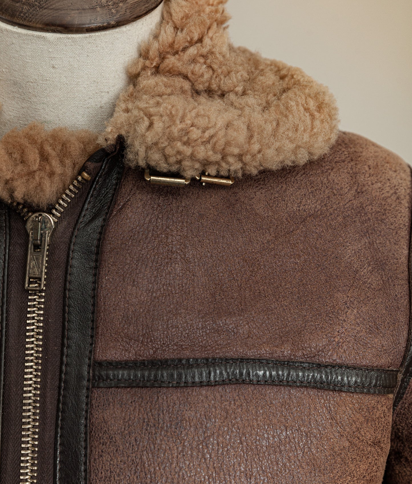 Vintage 1970s Cirrus RAF Irvin Ground Crew Sheepskin Shearling Flying Jacket Medium (42)