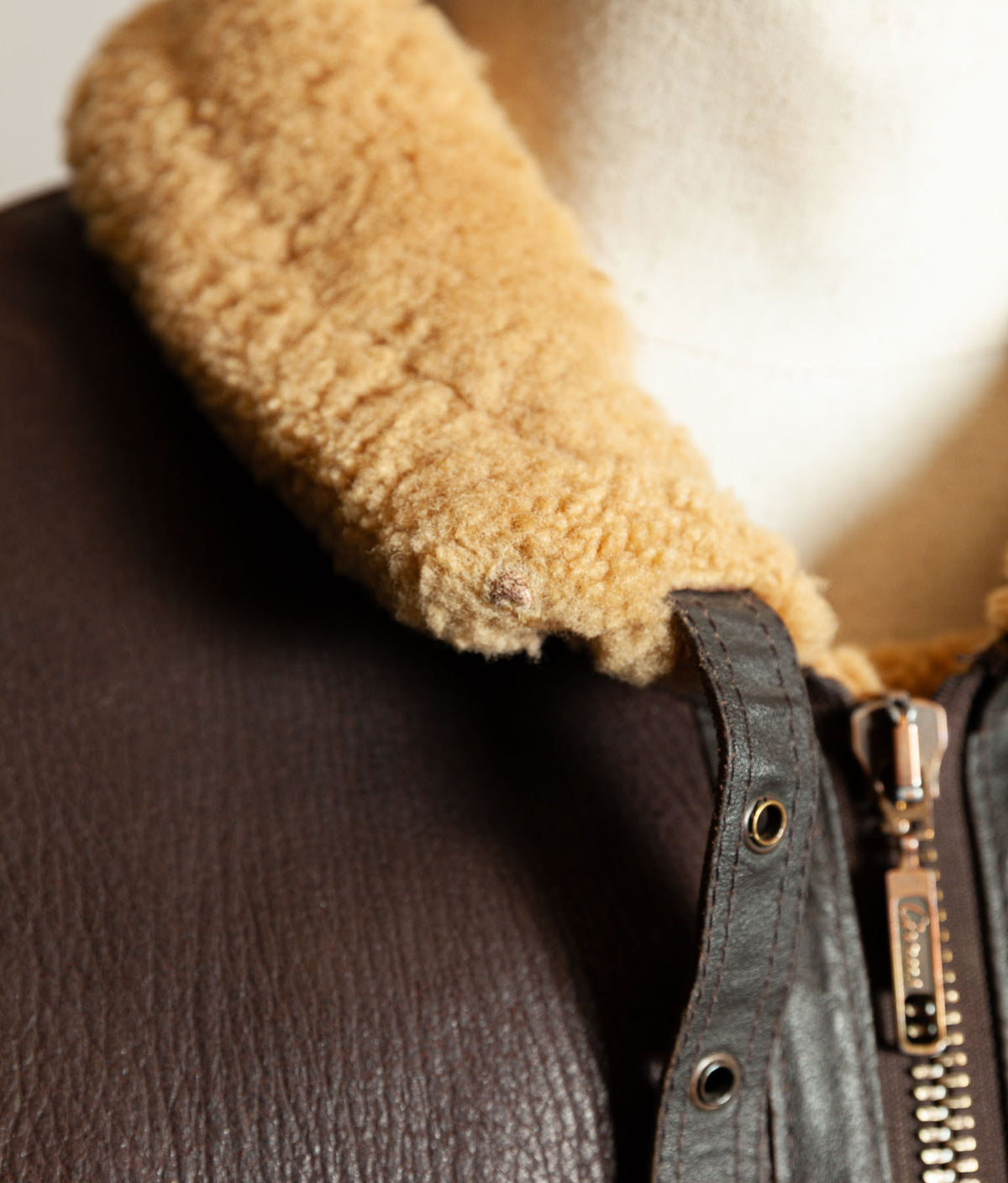 Vintage Cirrus Irvin Sheepskin Shearling RAF Flying Bomber Jacket