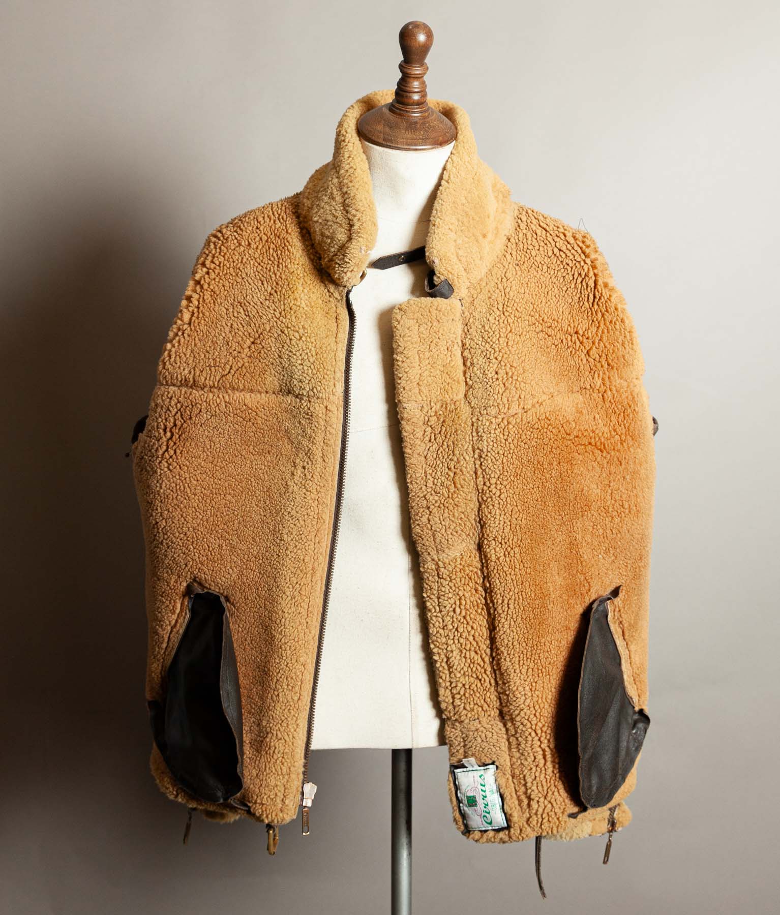 Vintage Cirrus Irvin Sheepskin Shearling RAF Flying Bomber Jacket