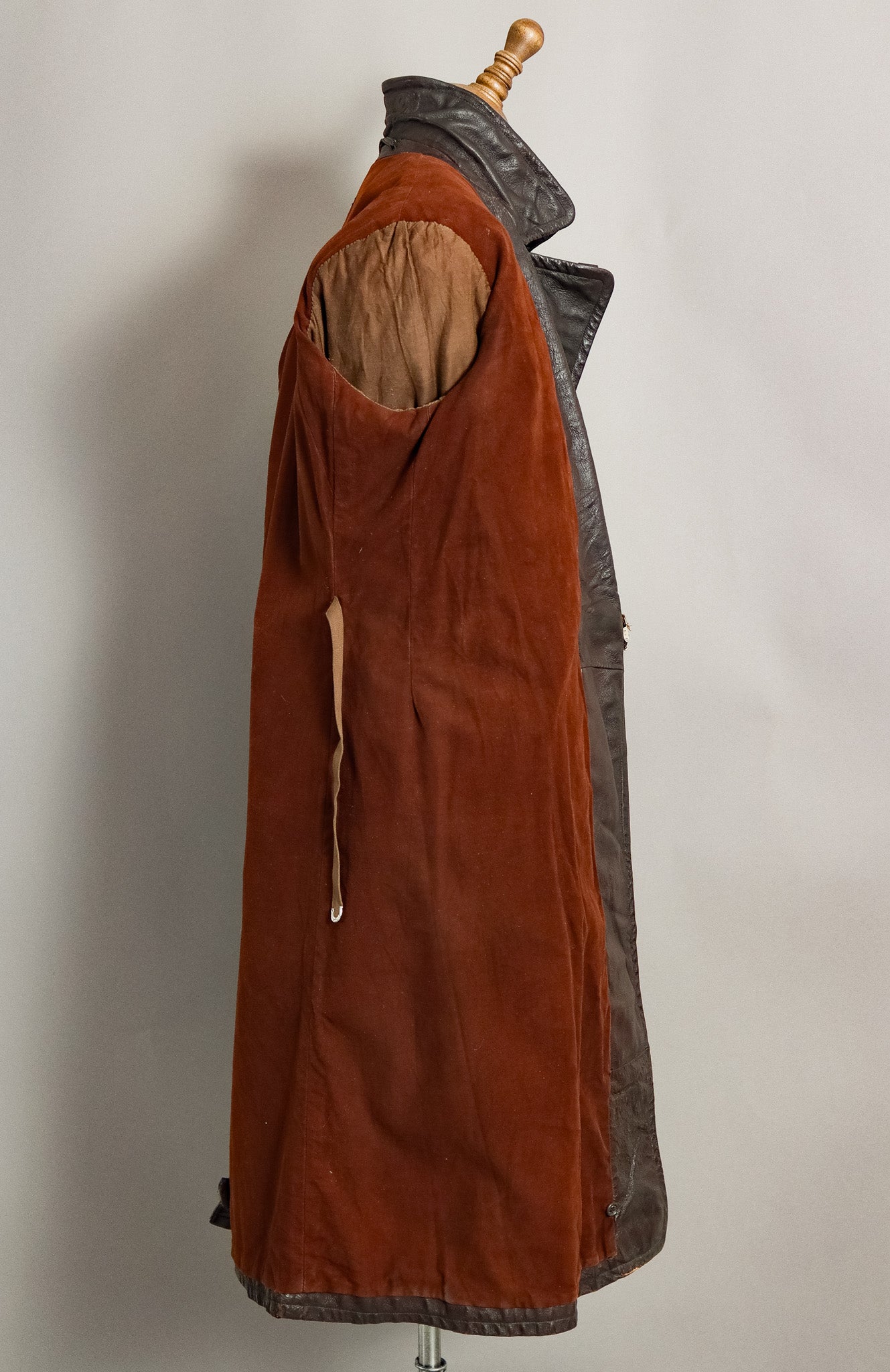 WWII German Wehrmacht Officer's Goatskin Leather Trenchcoat (XL-46)