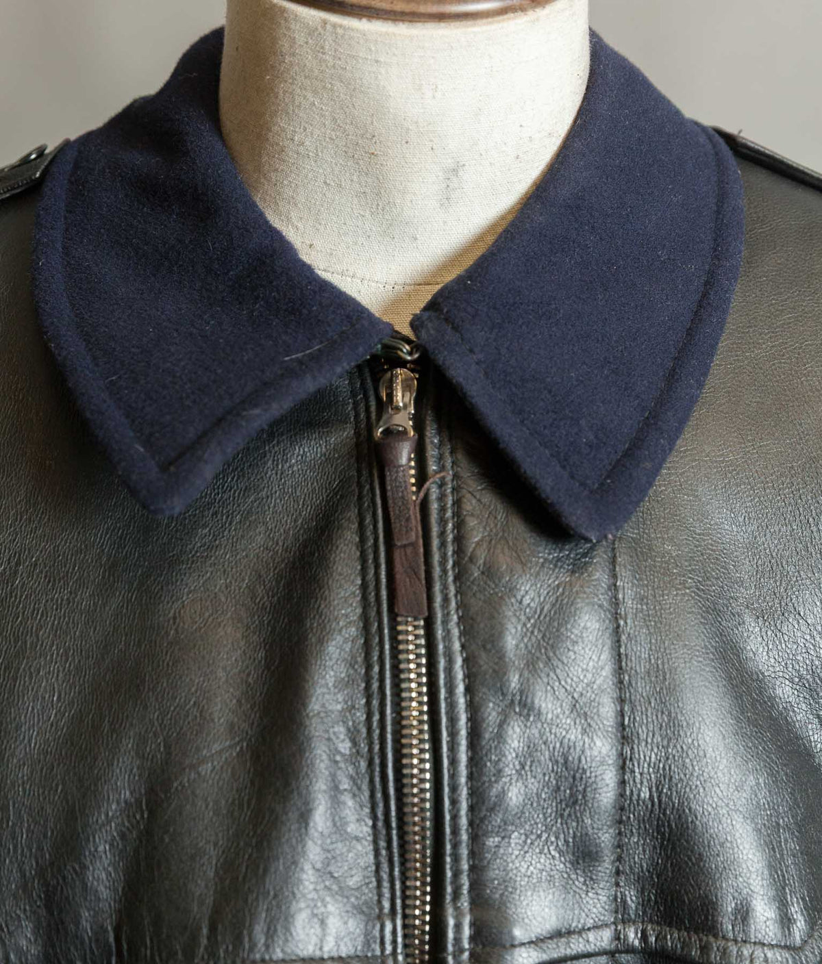 Vintage 1960s Swedish Air Force T/50 Leather Coat Jacket Skinnrock Flygvapnet