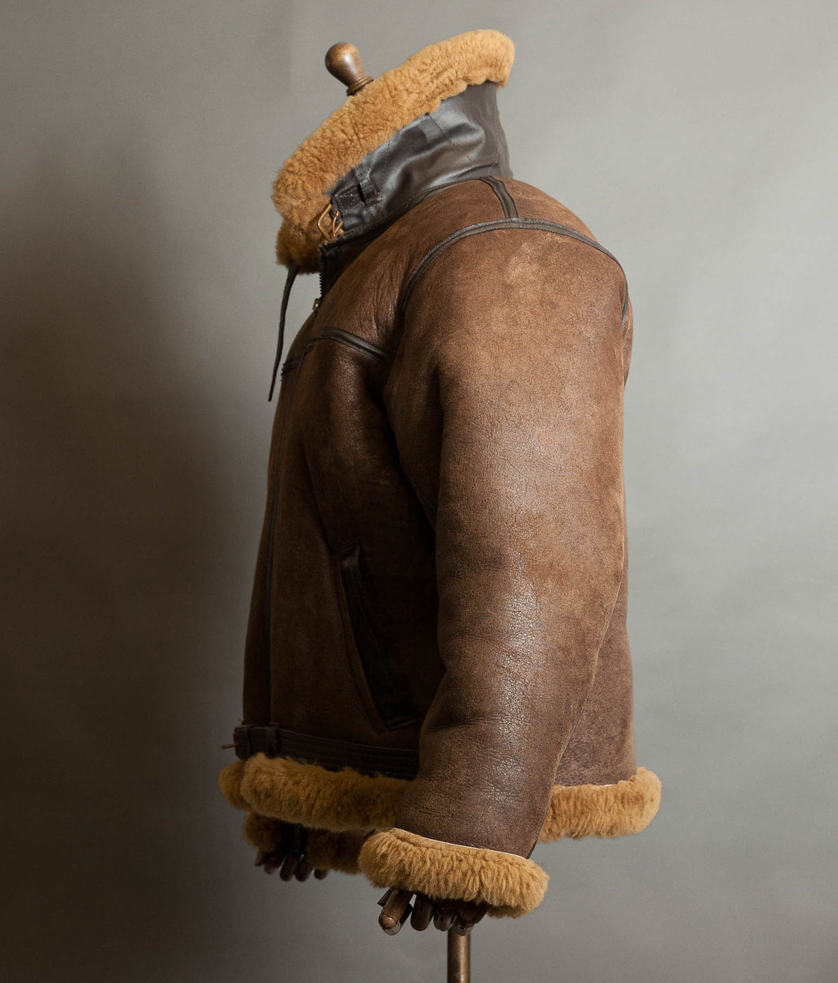 Vintage Cirrus RAF Irvin Sheepskin Shearling Flying Bomber Jacket
