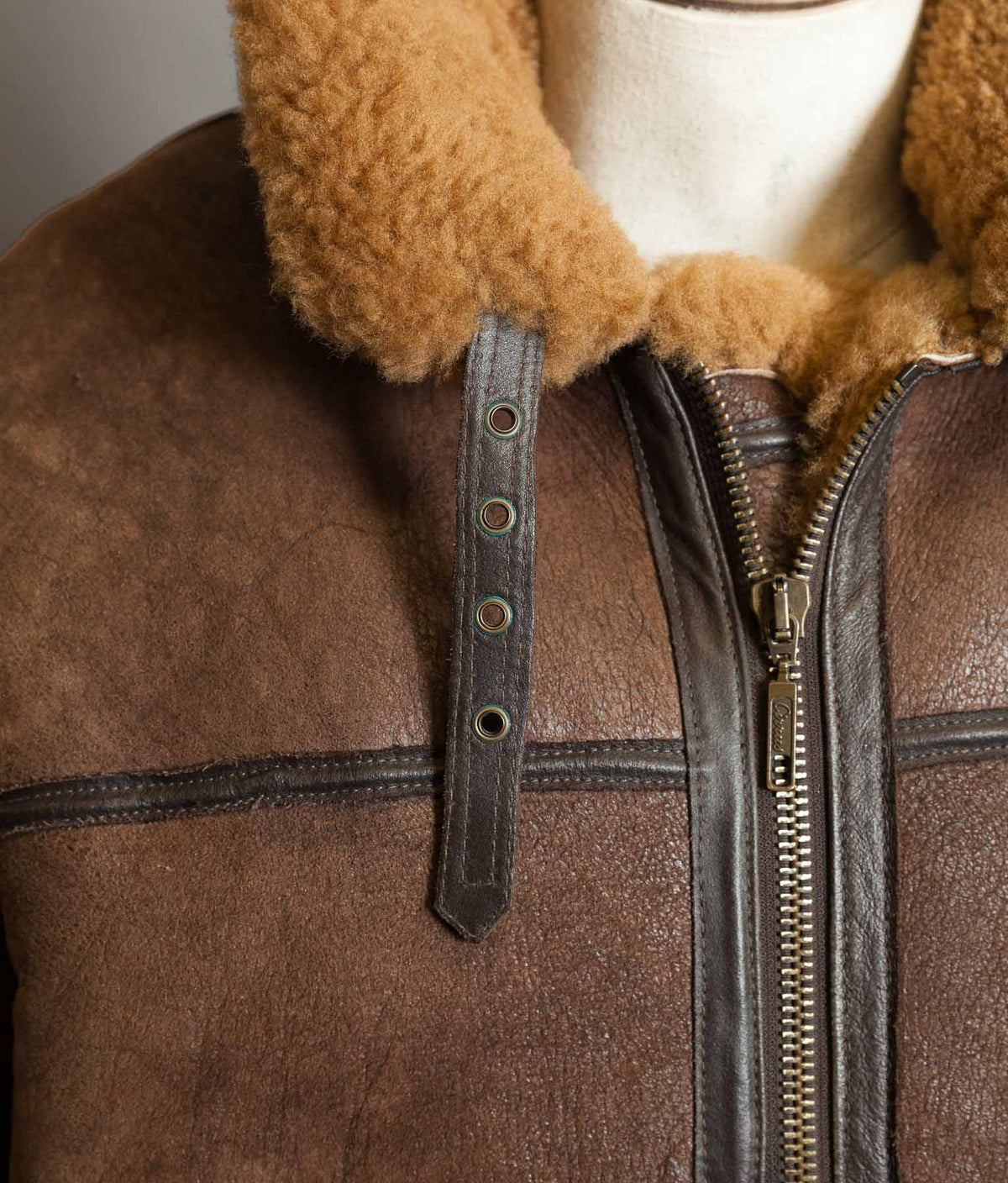Vintage Cirrus RAF Irvin Sheepskin Shearling Flying Bomber Jacket
