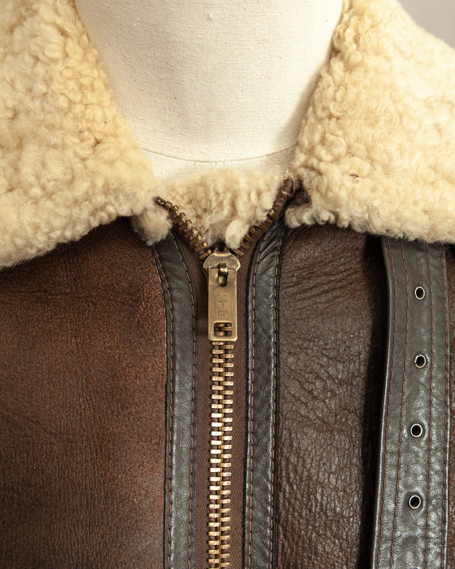Vintage B-3 Sheepskin Shearling Flight Jacket USAAF (38)