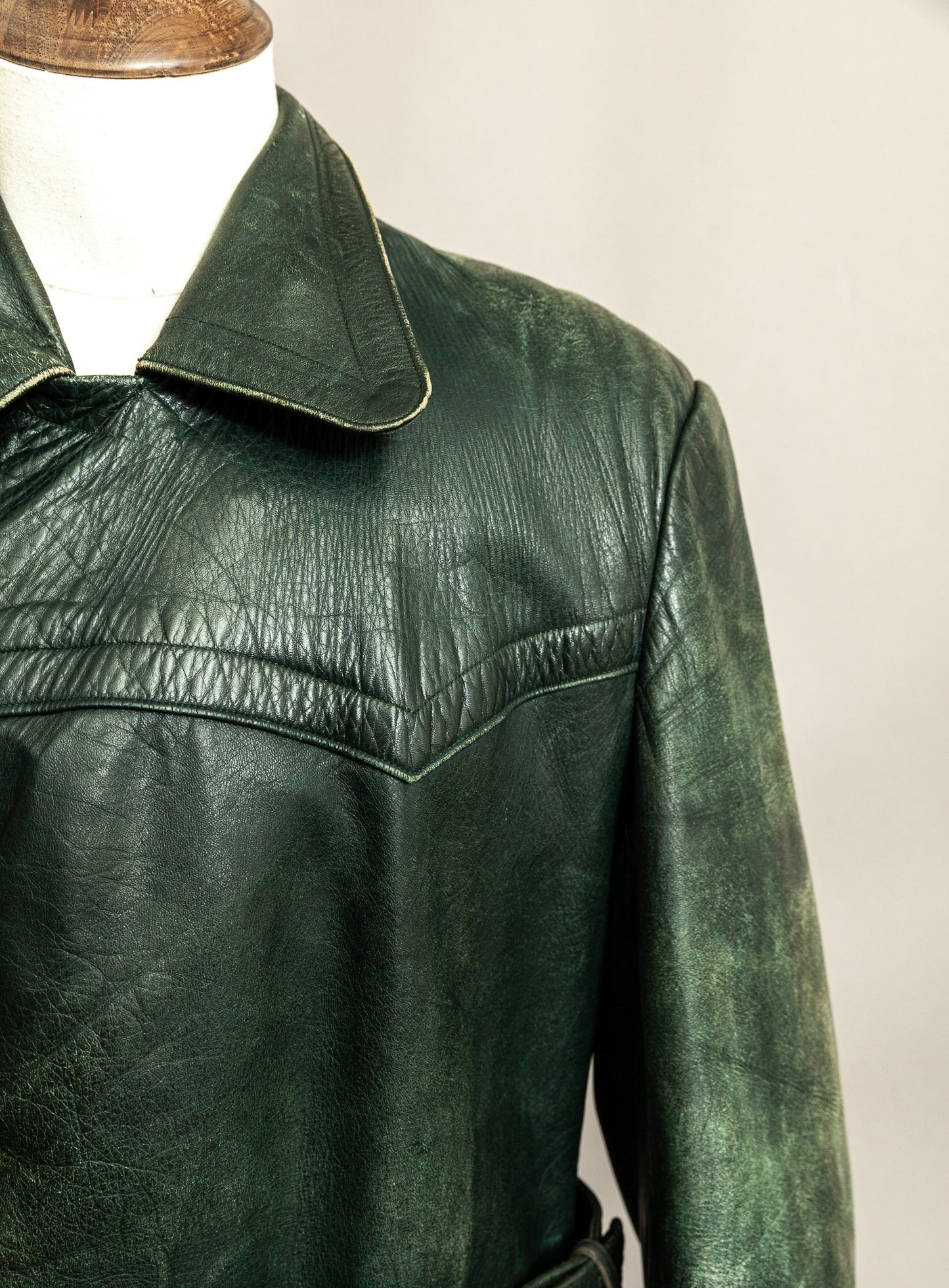 Vintage 1930s–40s German Green Horsehide Leather Trench Coat L (44)