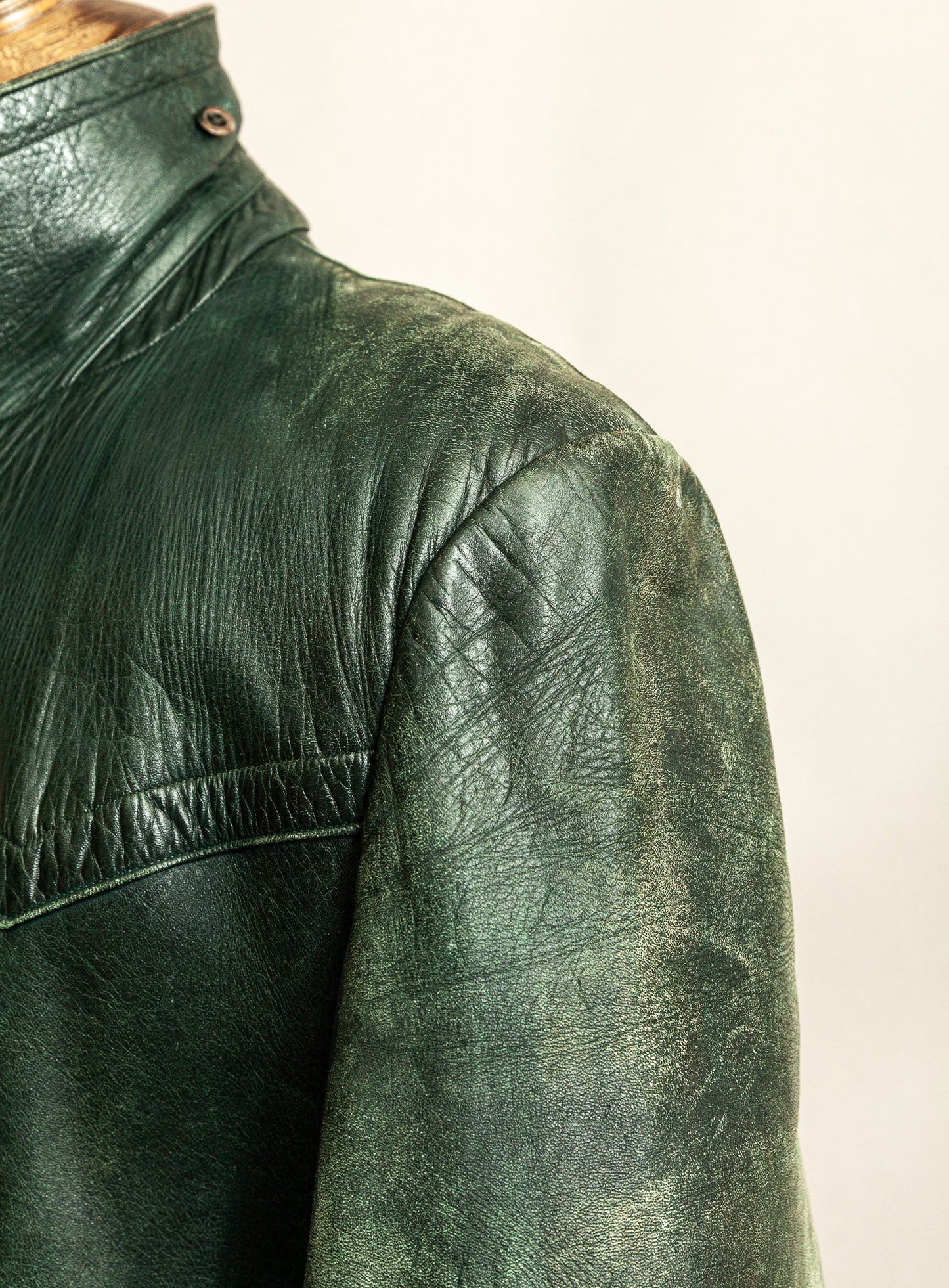 Vintage 1930s–40s German Green Horsehide Leather Trench Coat L (44)