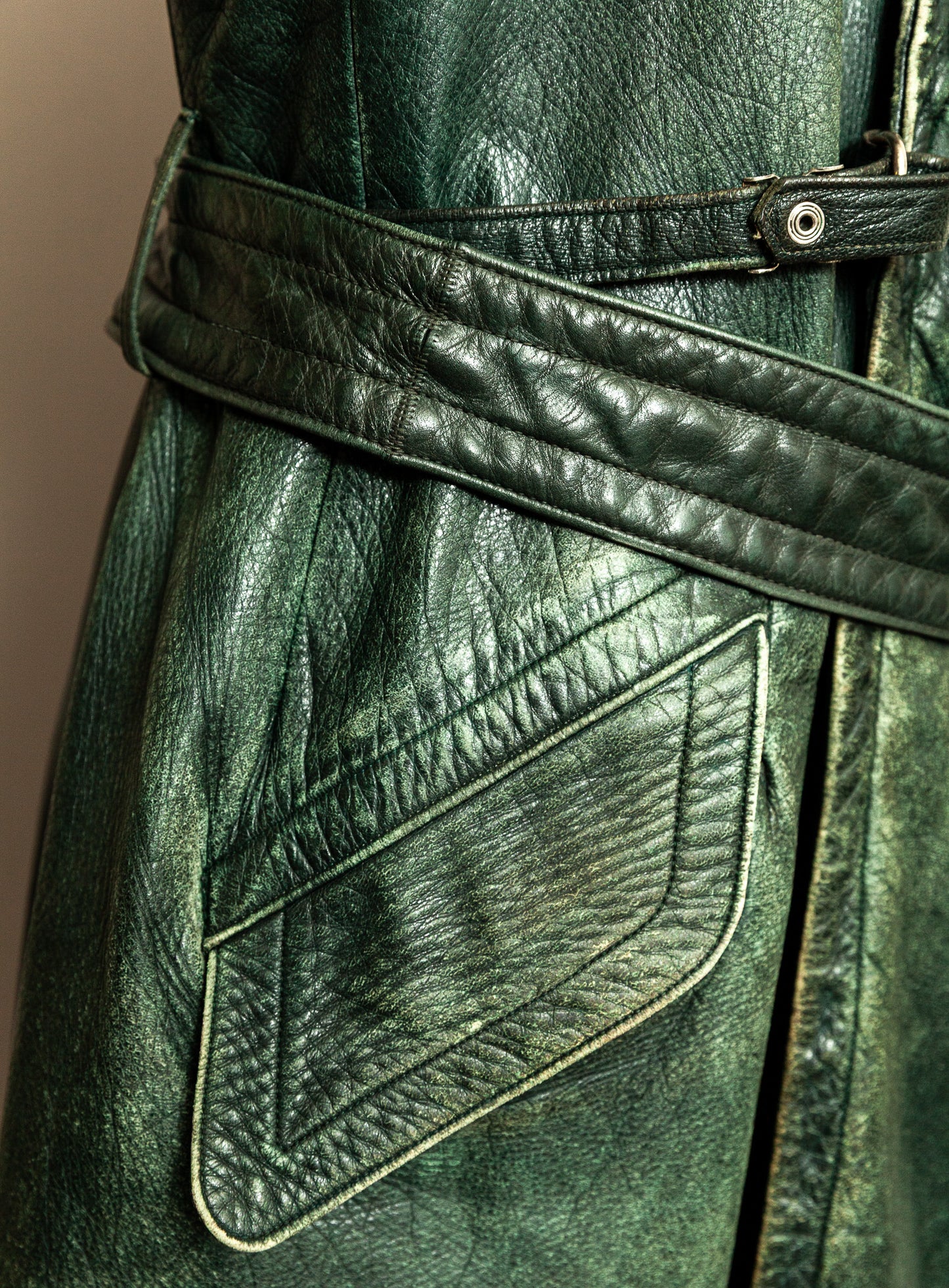Vintage 1930s–40s German Green Horsehide Leather Trench Coat L (44)