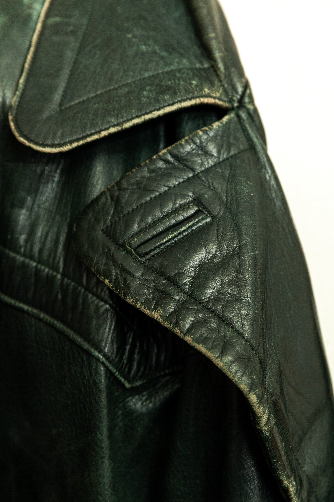 Vintage 1930s–40s German Green Horsehide Leather Trench Coat L (44)
