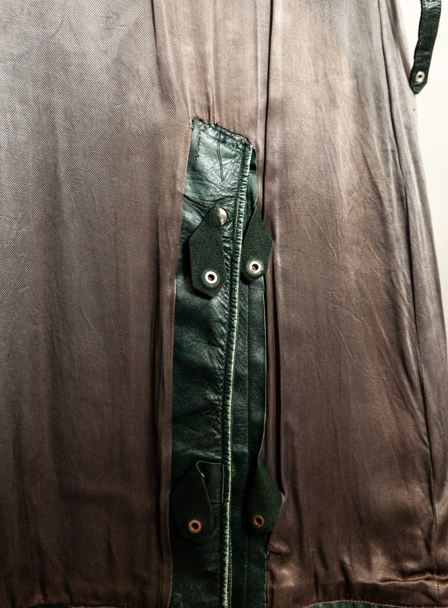 Vintage 1930s–40s German Green Horsehide Leather Trench Coat L (44)