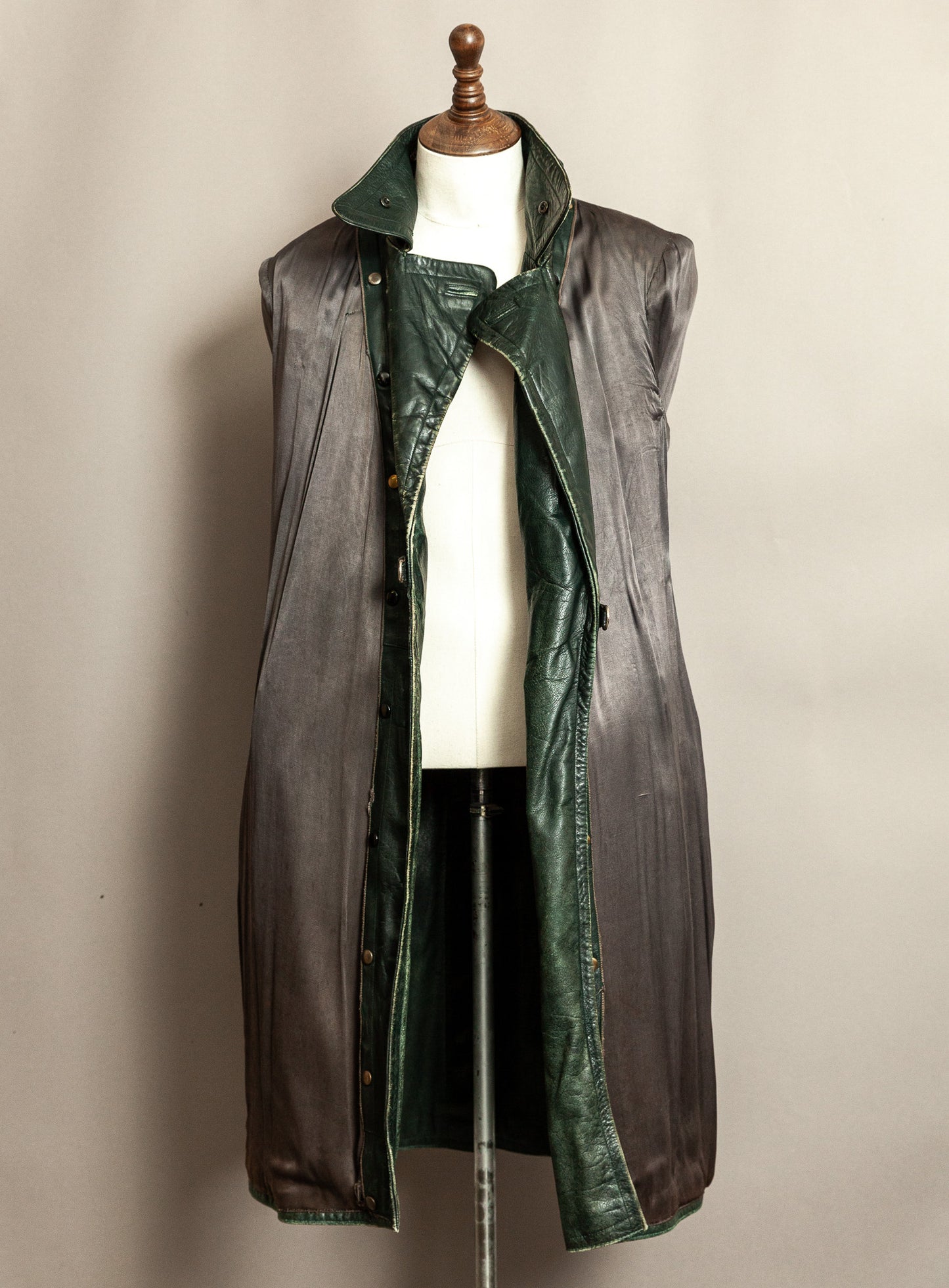 Vintage 1930s–40s German Green Horsehide Leather Trench Coat L (44)