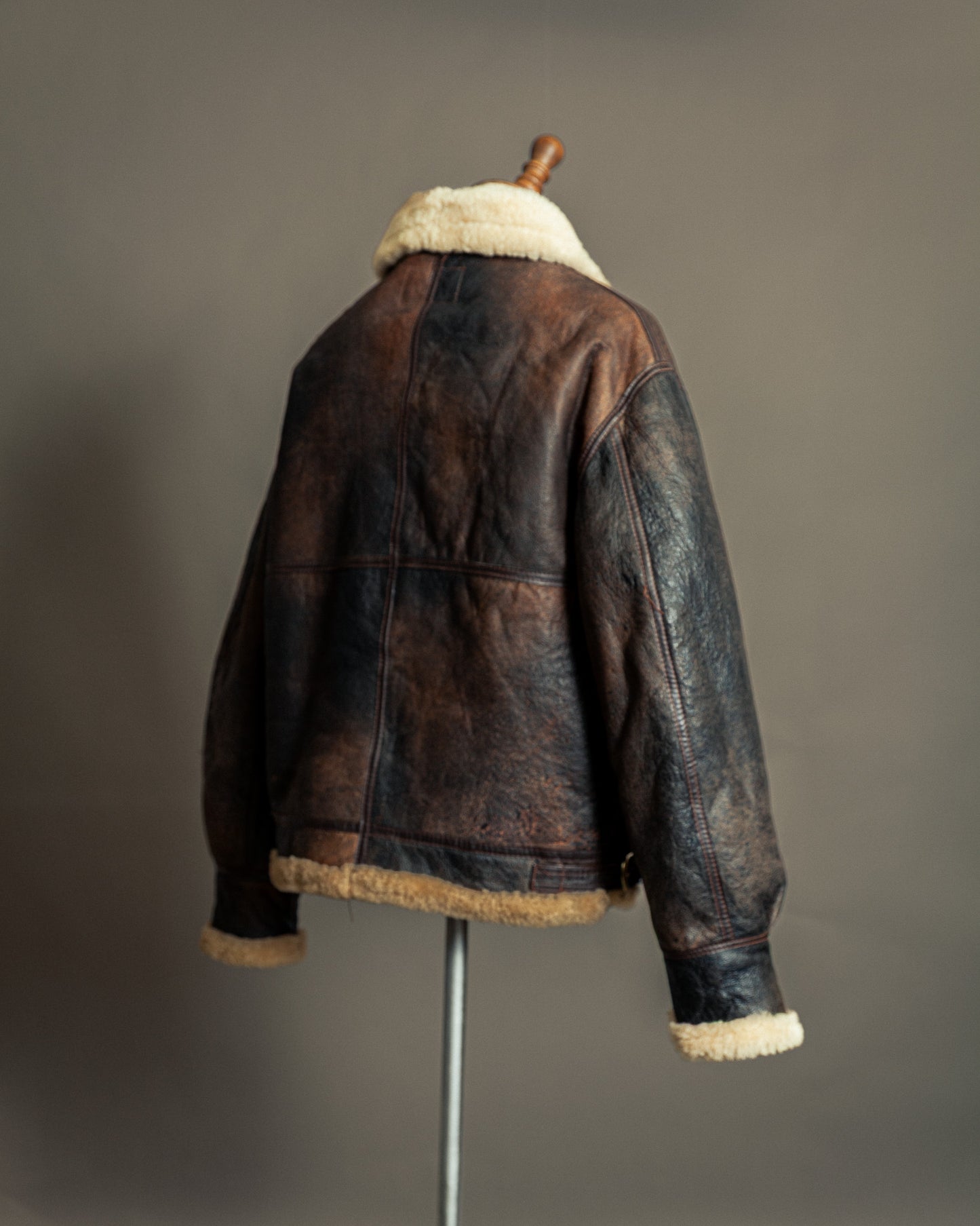 Vintage 1980s USAAF Sheepskin Flying Jacket (46, XL)