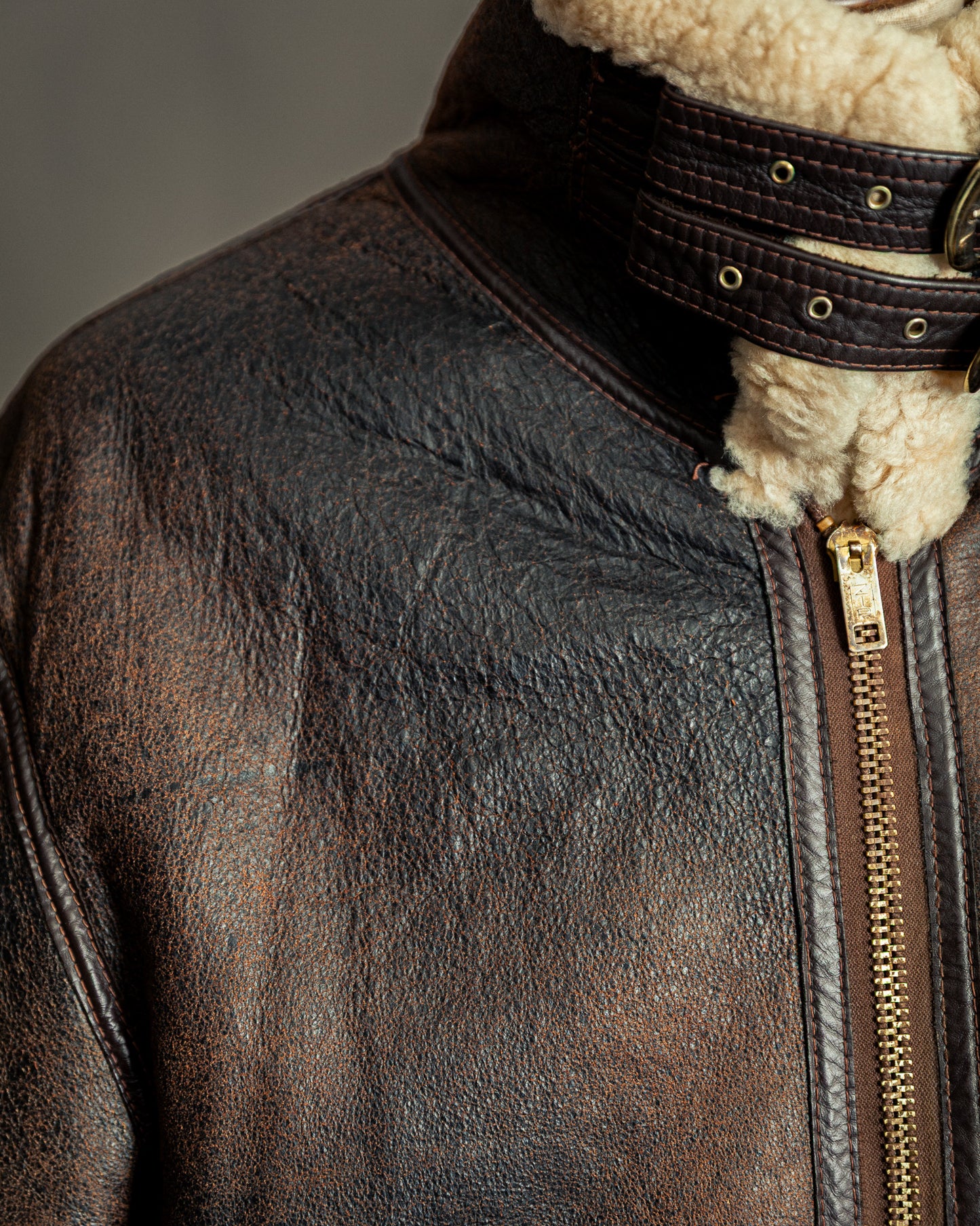 Vintage 1980s USAAF Sheepskin Flying Jacket (46, XL)